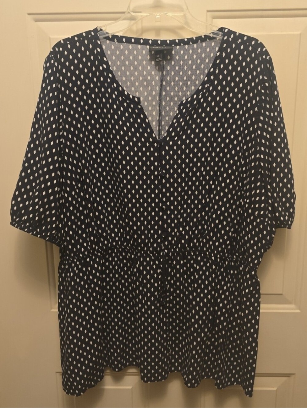 Lane Bryant Short-sleeve Popover Blouse
Size 20
